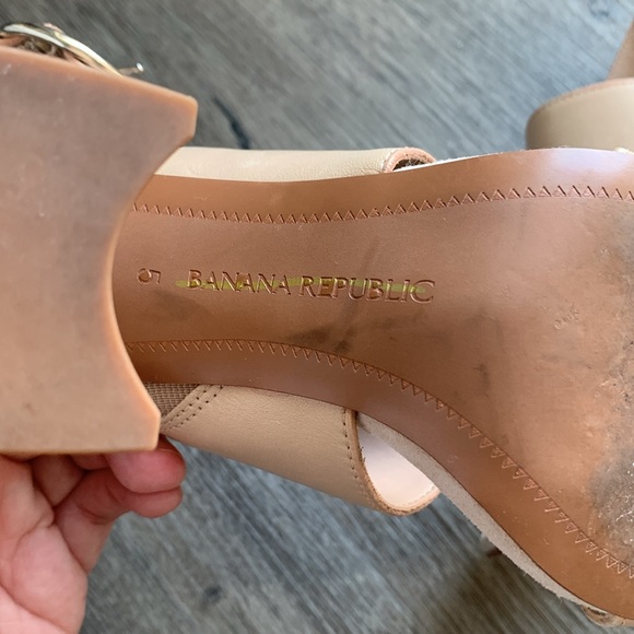 Banana Republic Block Heeled Sandals - Picture 6 of 11